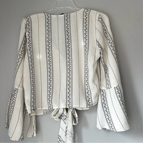 American Eagle Black & White Blouse Top - Picture 9 of 10